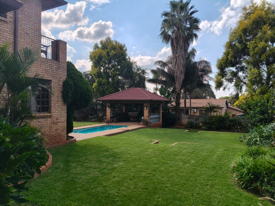 3 Bedroom Property for Sale in Safari Gardens North West